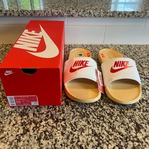 Nike Victori One Slides